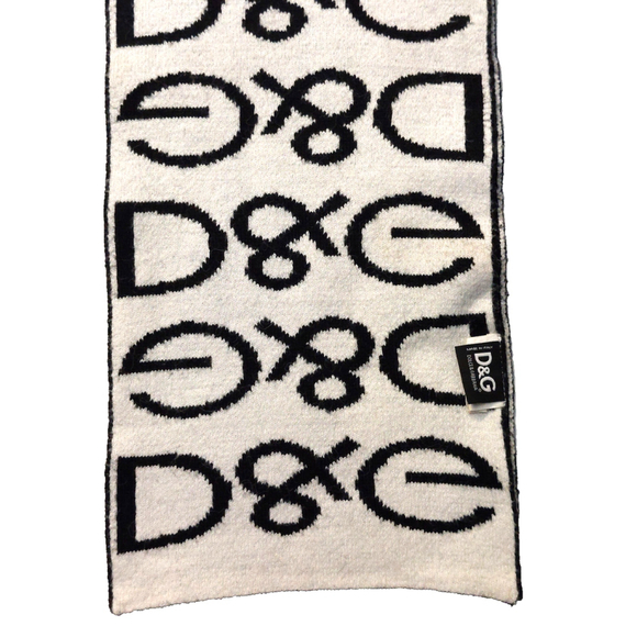 Dolce & Gabbana D&G Black & Off White Reversible Heavy Wool Scarf Pre-owned - Picture 14 of 16